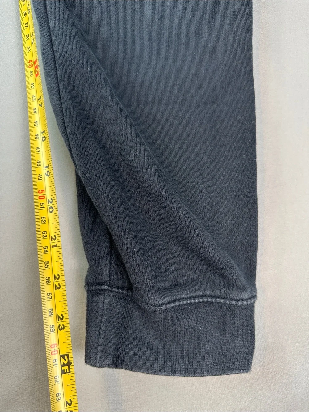 Nike kids Black Sweatpants with pockets Size Medium